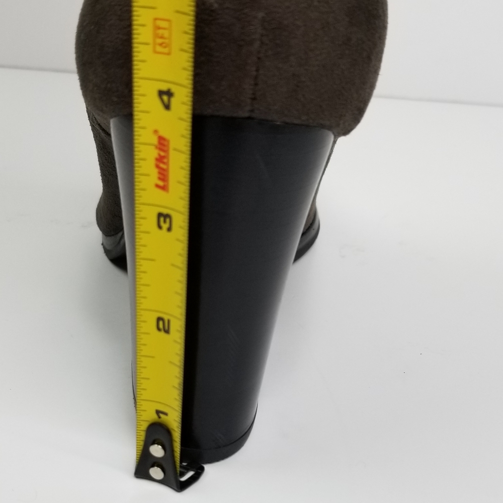 NWOB MARC FISHER LTD Sz 10 MSRP $225 - Picture 2 of 4
